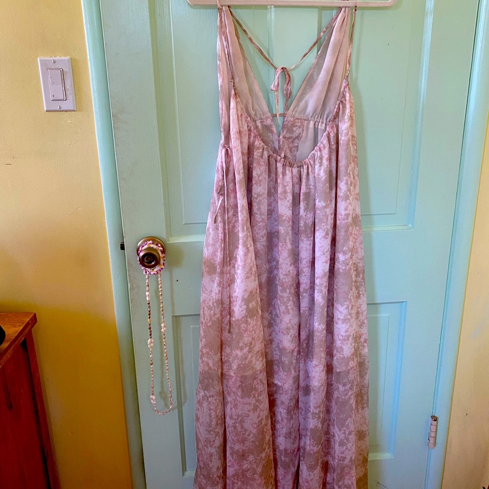 ASTR flowy empress waist spaghetti strap dress